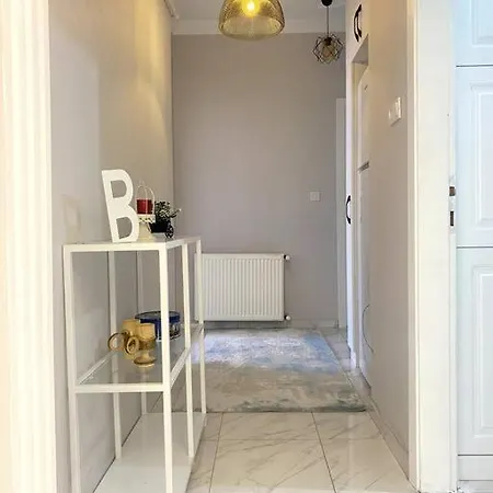 Ortakoy Sahilde Otoparkli 3+1 Ferah Genis Daire Apartamento Estambul