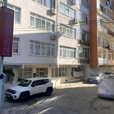 Ortakoy Sahilde Otoparkli 3+1 Ferah Genis Daire Apartamento *