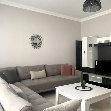Ortakoy Sahilde Otoparkli 3+1 Ferah Genis Daire Apartamento Estambul