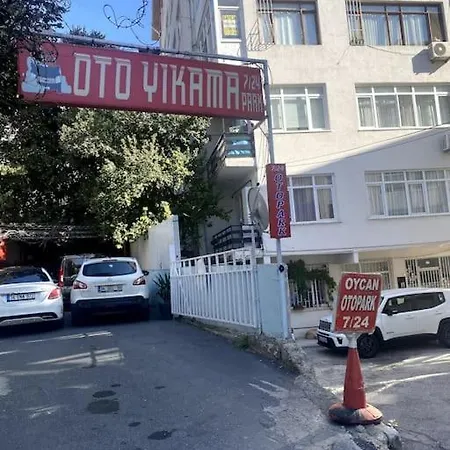 Ortakoy Sahilde Otoparkli 3+1 Ferah Genis Daire *